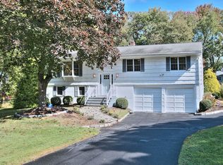 8 Peaceful Ln, Westport, CT 06880