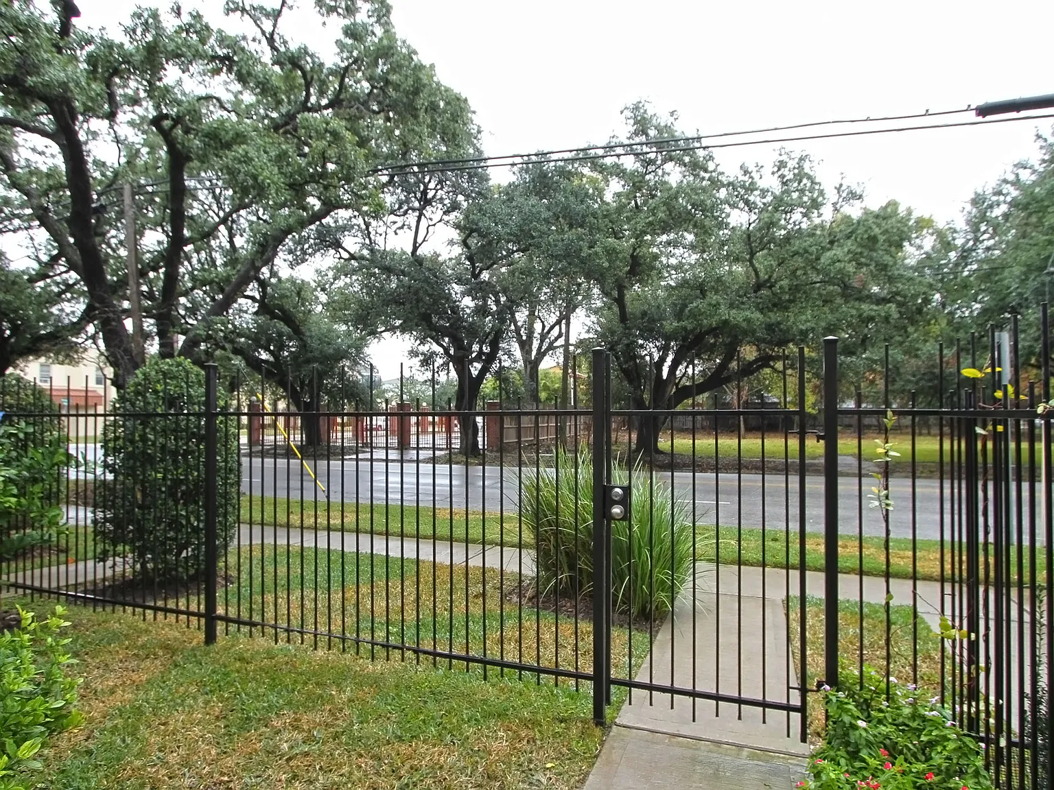3 bed, 1800 sqft, $2,500 — Photo 4
