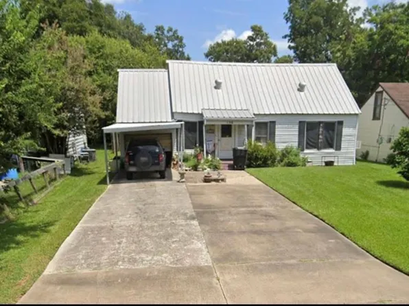 156 Hilldale Dr, Nederland, TX 77627