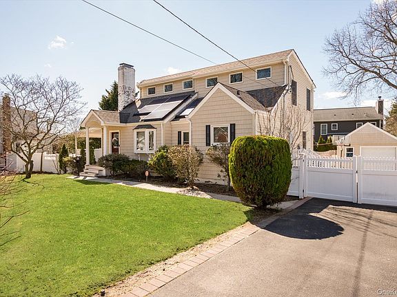 2nd image of 165 Little Whaleneck Road