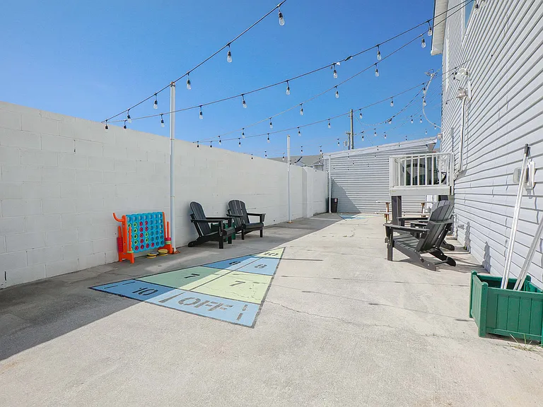 1000 E Ocean View Ave — Photo 45