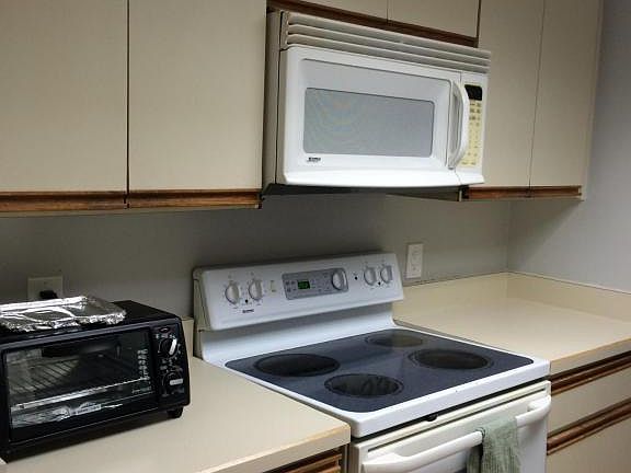 4th image of 308 Beach Park Ln #117