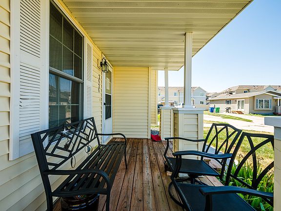 5th image of 2020 Bungalow Village Ln
