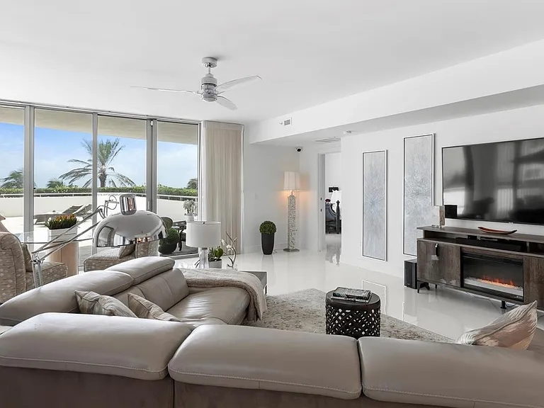 3535 S Ocean Dr #402 — Photo 15
