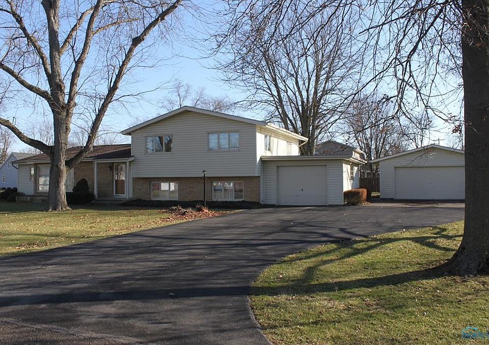 2nd image of 605 2nd St