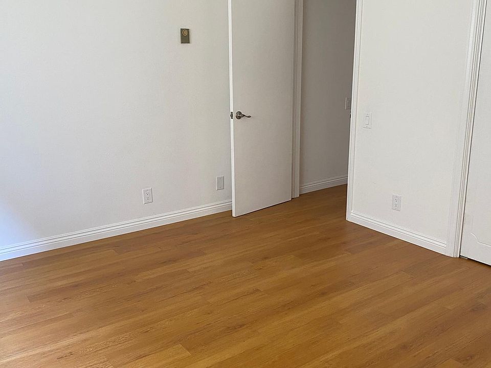 1st image of 11935 Dorothy St #202