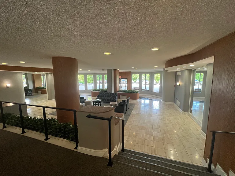 2500 N Van Dorn St #1118 — Photo 8