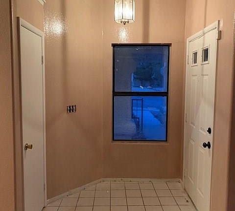 3rd image of 3948 Coconut Ct