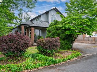 10905 SE Henderson St, Portland, OR 97266