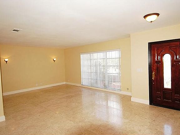 3rd image of 1726 SE Hondo Ave