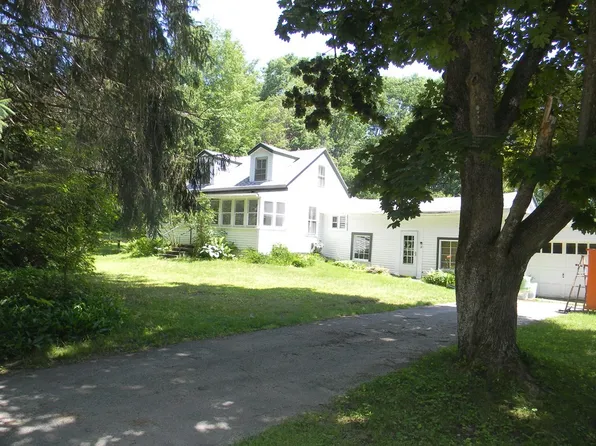 25 Ward Hill Rd, Phillipston, MA 01331