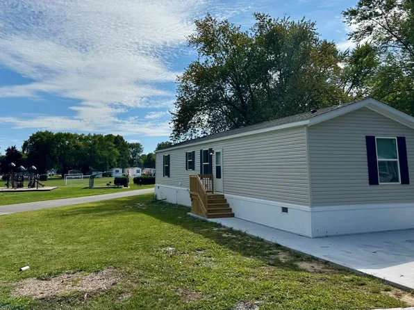 1083 W Highway 2, La Porte, IN 46350