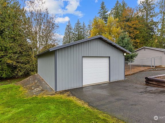 2nd image of 7924 137th Avenue SE