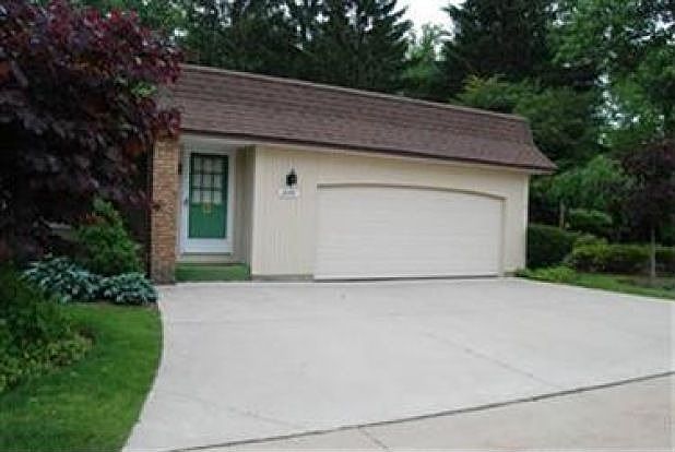 1st image of 8494 Tanglewood