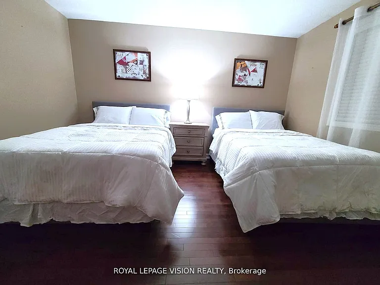8001 Woodsview Cres #MAIN — Photo 9
