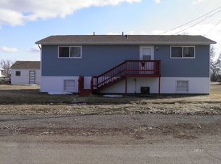 222 2nd Ave SW, Wibaux, MT 59353