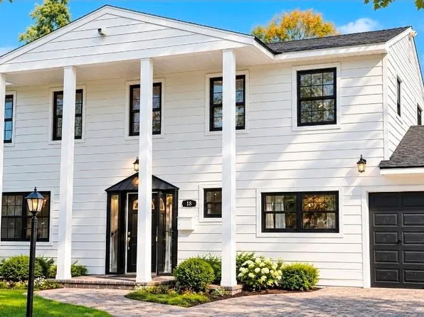 18 Herkimer Avenue, Jericho, NY 11753