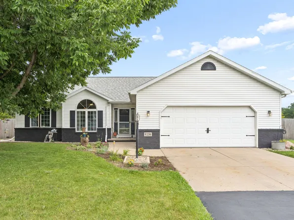 W2290 Block Rd, Kaukauna, WI 54130