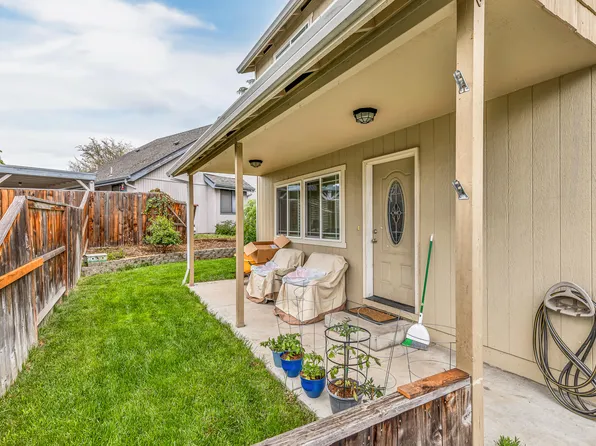 710 Northwood Dr, Medford, OR 97504