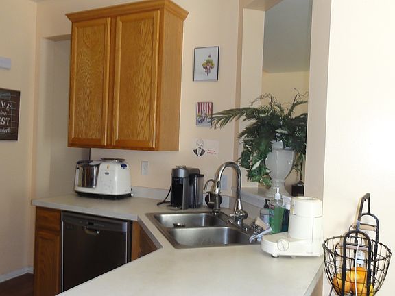 4th image of 3156 Bromley Ln