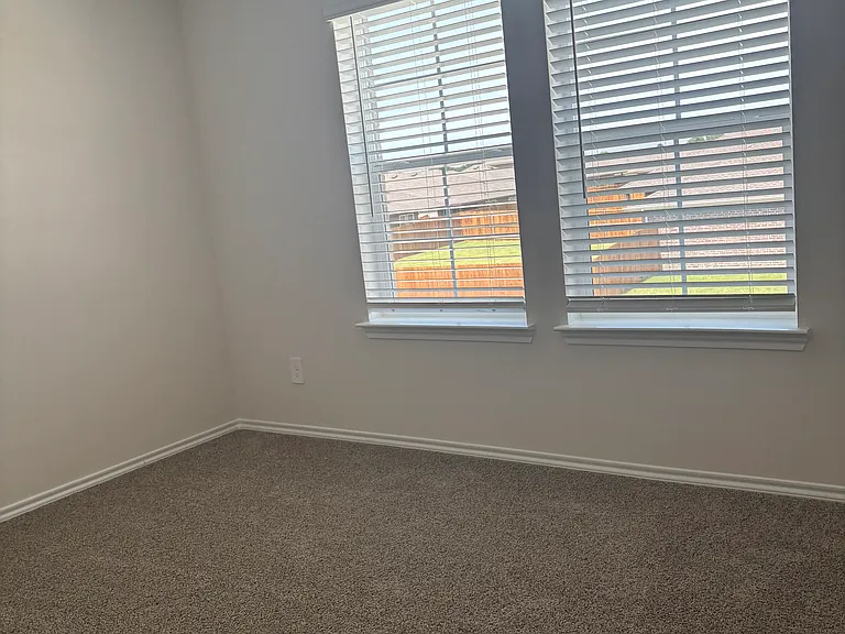 4005 Oakcrest Ln — Photo 20