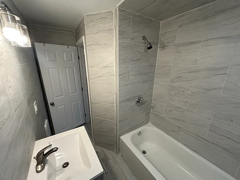 613 Green Ridge St #3 — Photo 7