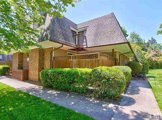 216 Finley Forest Dr, Chapel Hill, NC 27517