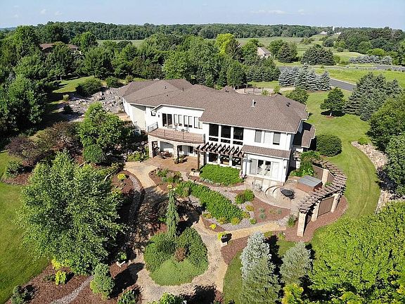 3rd image of 23220 Itasca Avenue Cir N