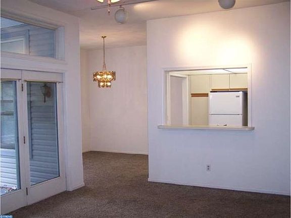 5th image of 3305 Birch Cir