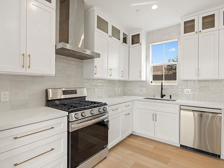 3811 Maine Ave — Photo 3