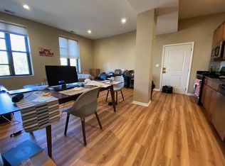3233 N Sheffield Ave #5RE, Chicago, IL 60657