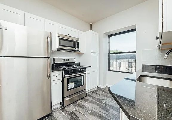 4th image of 944 Marcy Ave APT 4A