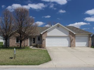 8802 Crosier Ln, Fort Wayne, IN