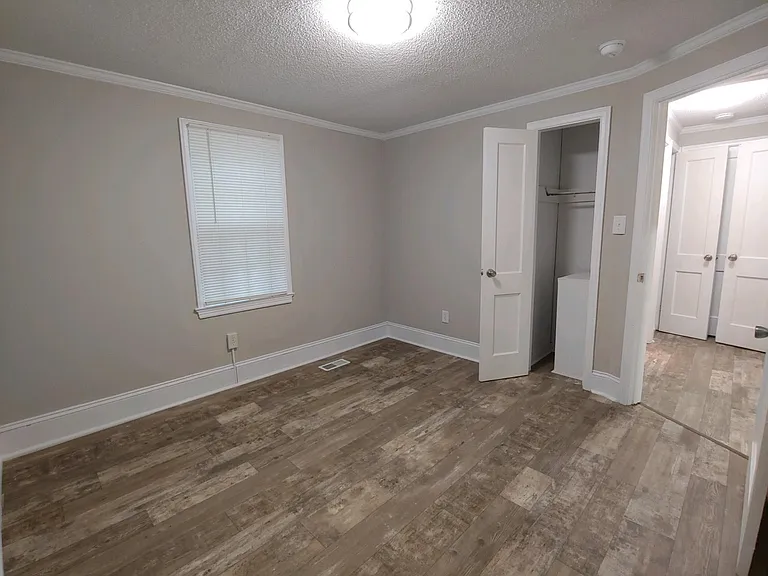1110 Henderson Ave — Photo 21