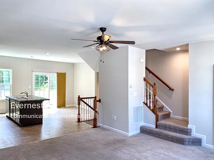 8433 Devries Ln — Photo 7