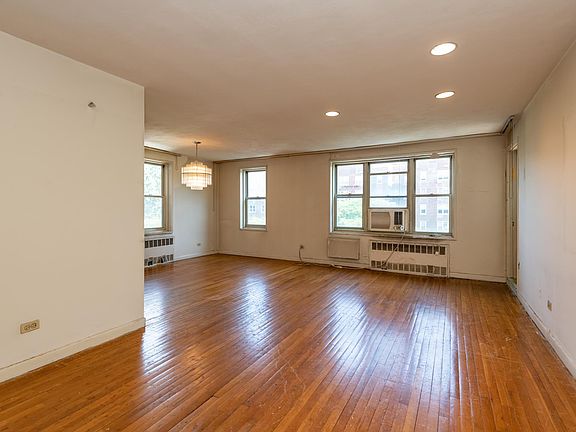 4th image of 23-45 Bell Blvd #4G