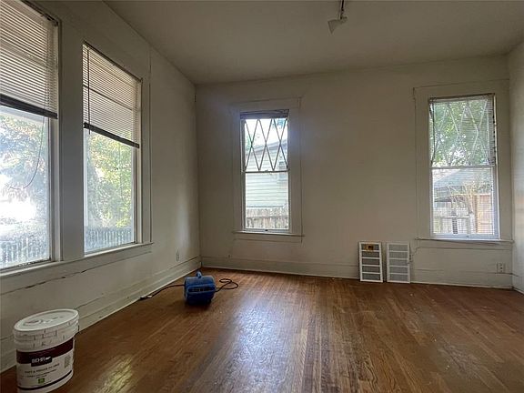 4th image of 2518 Grant St #1