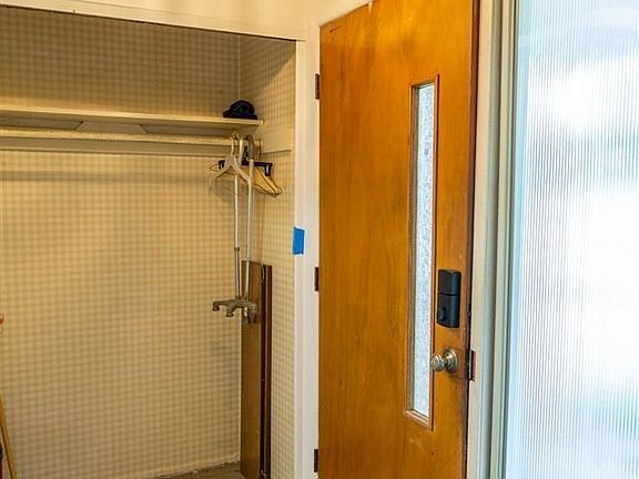 5th image of 31336 Shelley Dr