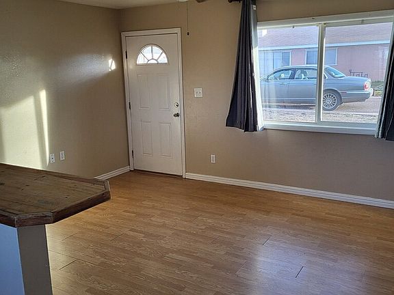 5th image of 332 W 1 1/2 St N