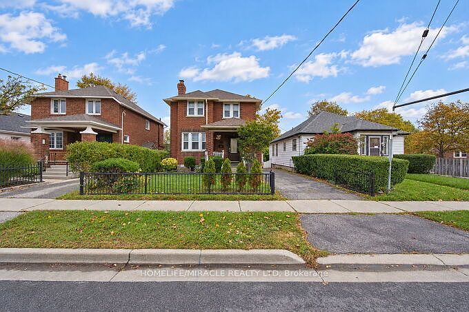 1st image of 55 Park Rd N