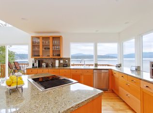 1074 W Lake Sammamish Pkwy NE, Bellevue, WA 98008