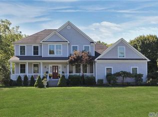43 Railroad Ave, East Moriches, NY 11940