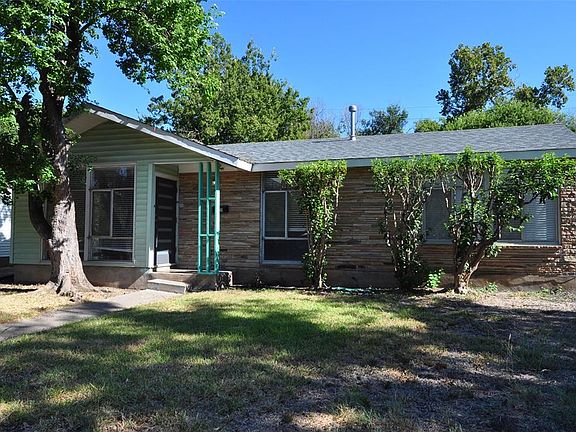2nd image of 1420 Broadmoor Dr