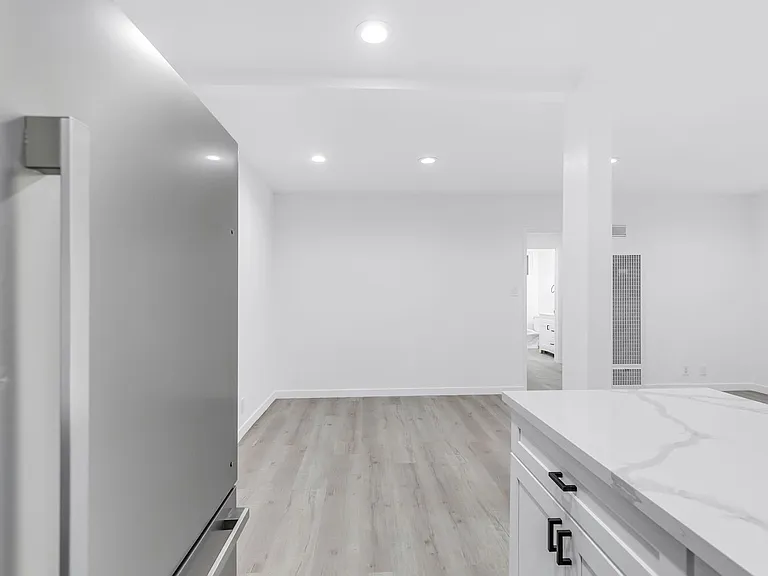 1138 Cardiff Avenue — Photo 17