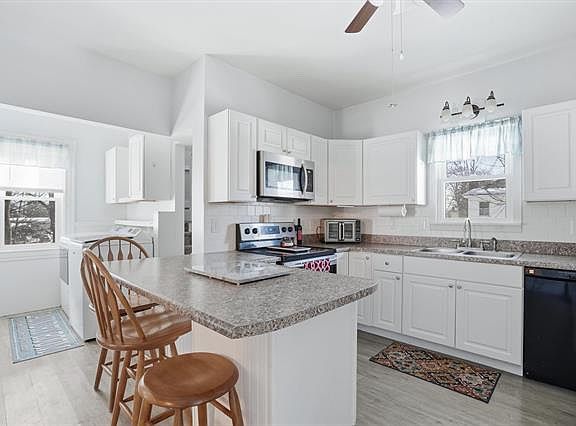 4th image of 15 Appleton St #15