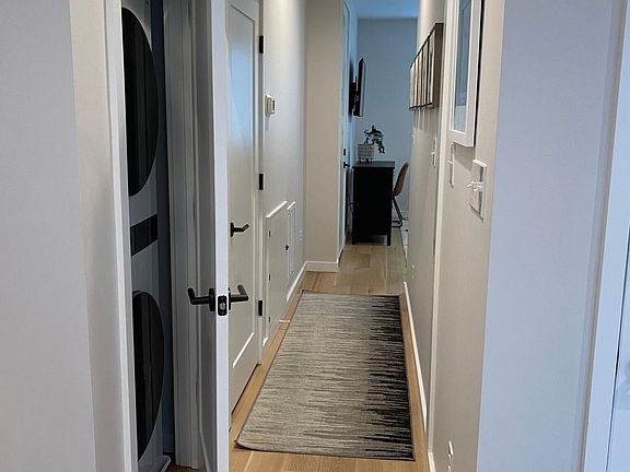 2nd image of 1312 W Clay St #1