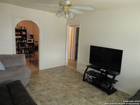 5th image of 1118 Onslow