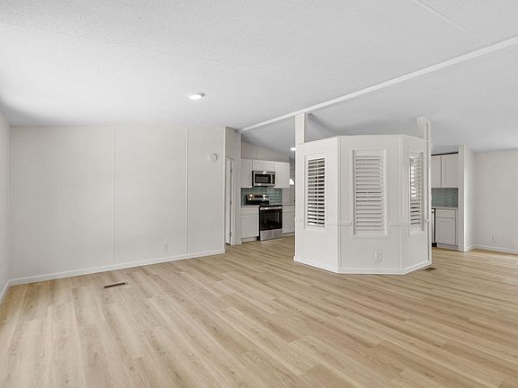 3rd image of 840 Ed Thomas Rd