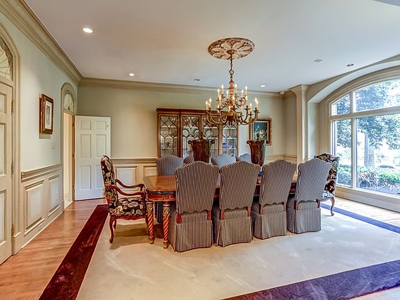 4th image of 2412 Carters Grove Ln