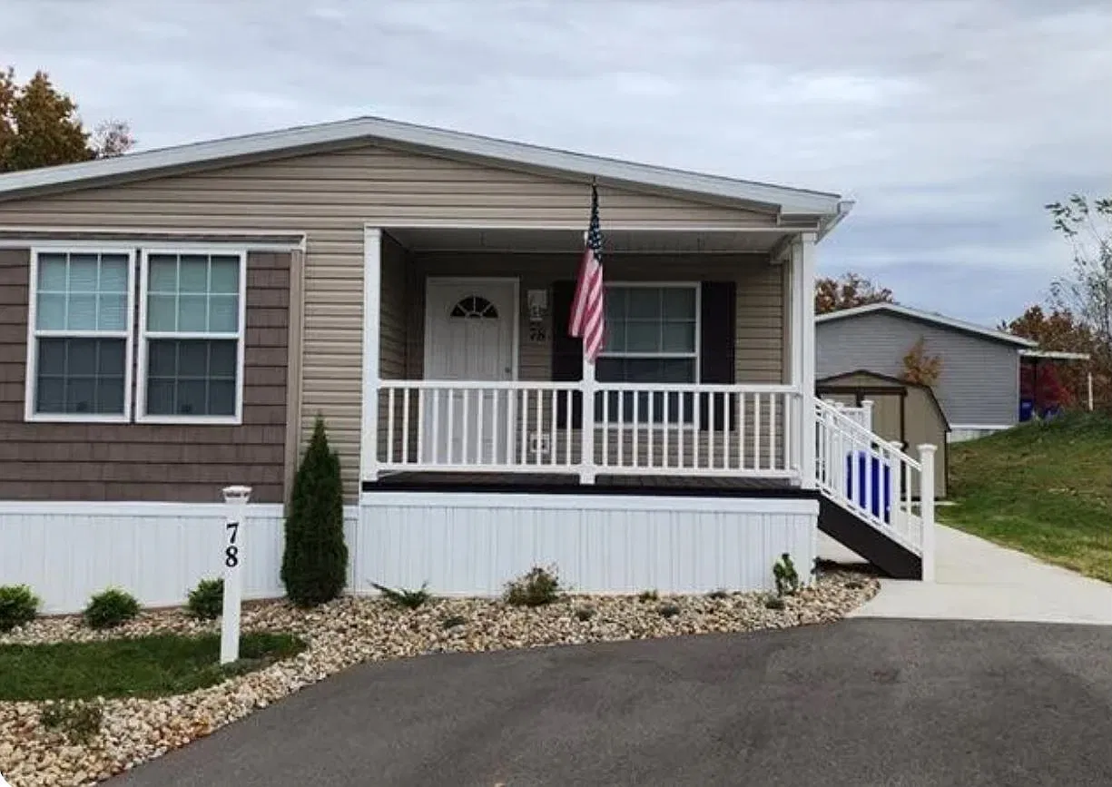 3 bed, 1568 sqft, $1,800 — Photo 1
